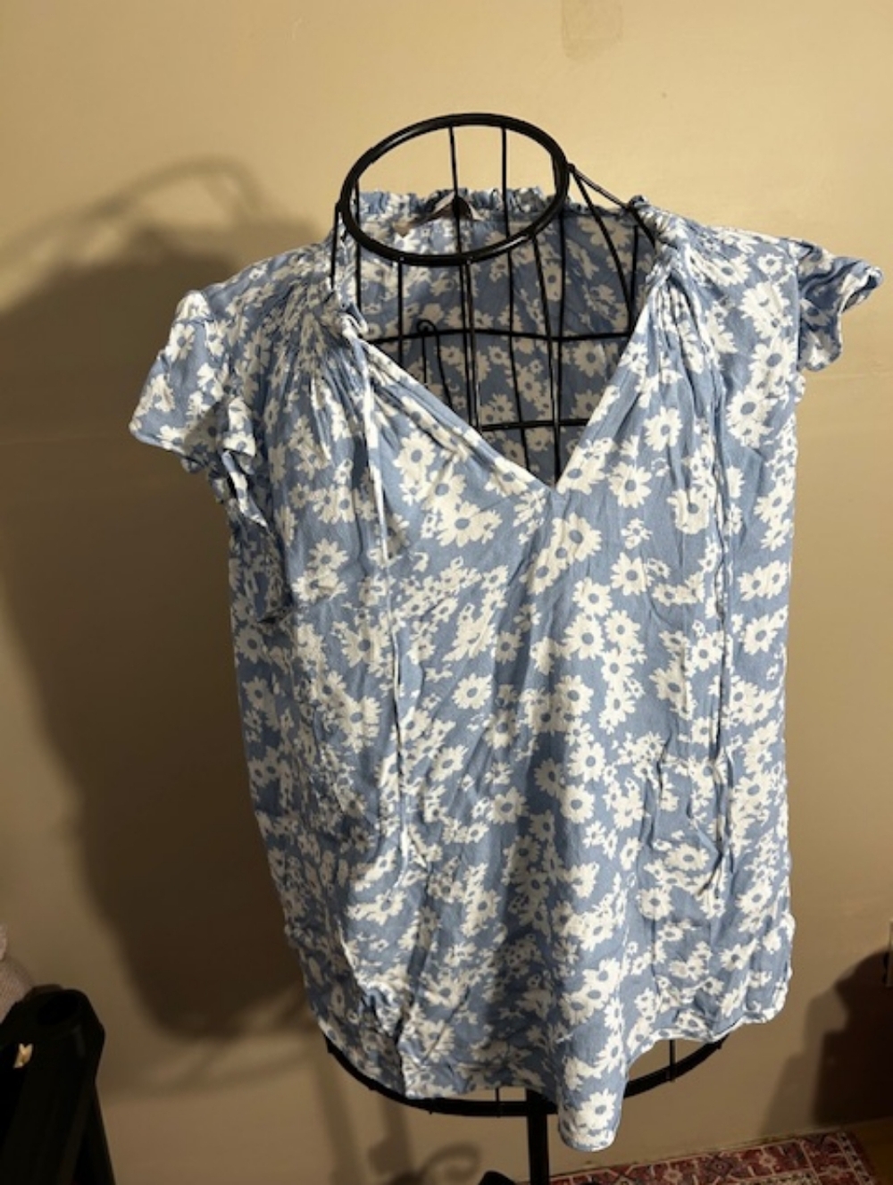 LOFT Light Blue & White Floral Flutter Sleeve Blouse